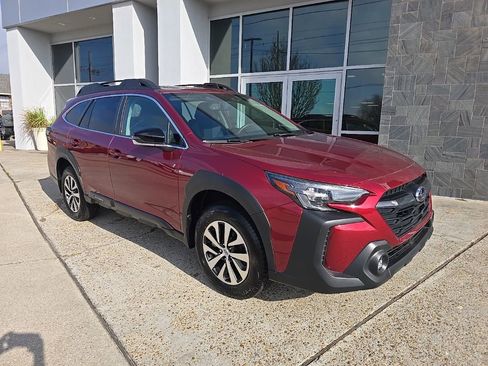 Used 2025 Subaru Outback Premium image 37