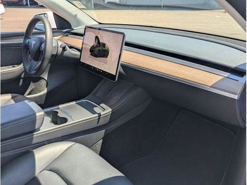 Used 2023 Tesla Model Y Long Range AWD/4WD image 71