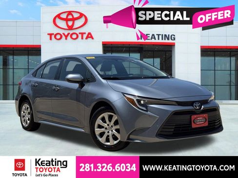 Certified 2025 Toyota Corolla LE FWD image 1