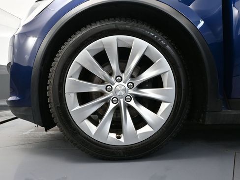 Used 2018 Tesla Model X 100D image 15