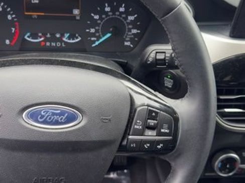 Certified 2022 Ford Escape SEL AWD/4WD image 10