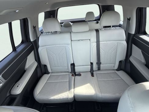 Used 2025 Hyundai Santa Fe SEL image 18