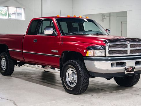 Used 1997 Dodge Ram 2500 Truck 4x4 Club Cab image 6