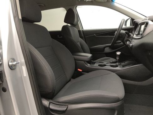 Used 2020 Kia Sorento LX image 21