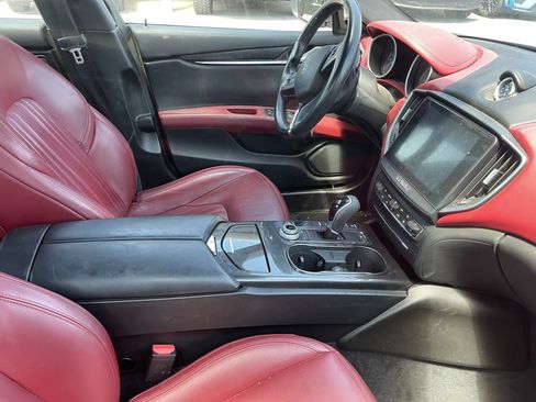 Used 2017 Maserati Ghibli RWD image 8
