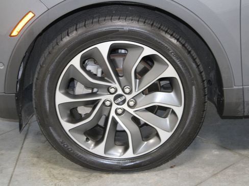 Used 2022 Lincoln Nautilus Reserve w/ Equipment Group 201A image 16