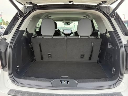New 2026 Ford Explorer Active w/ Active Comfort Package image 5