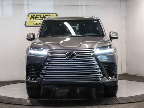 Used 2024 Lexus LX 600 4WD w/ Interior Upgrade Package image 6