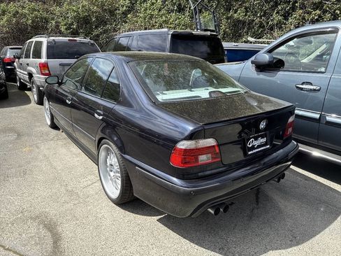 Used 2003 BMW M5 RWD image 2