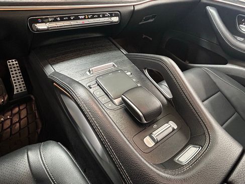 Used 2022 Mercedes-Benz GLS 450 4MATIC w/ AMG Line Exterior image 23