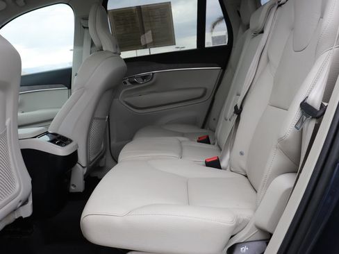 Used 2023 Volvo XC90 B6 Plus w/ Protection Package Premier AWD/4WD image 14