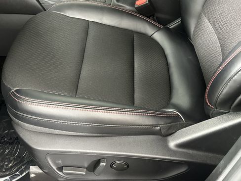 Used 2025 Ford Escape ST-Line image 16