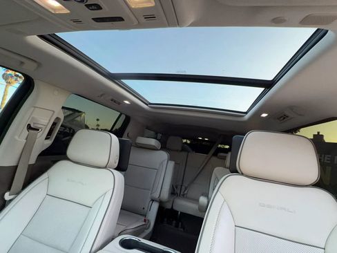 Used 2021 GMC Yukon XL Denali w/ Denali Ultimate Package image 32