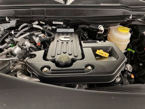 New 2026 RAM 3500 Laramie AWD/4WD image 23