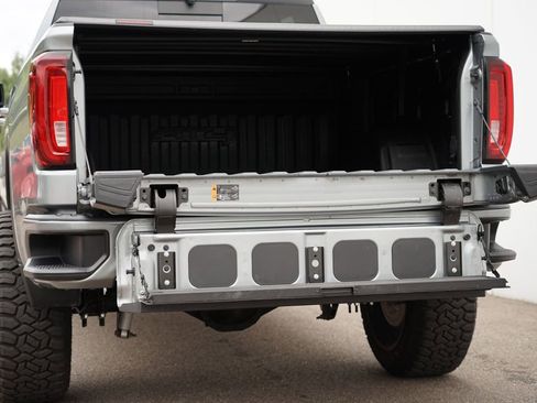 Used 2024 GMC Sierra 1500 AT4 image 11