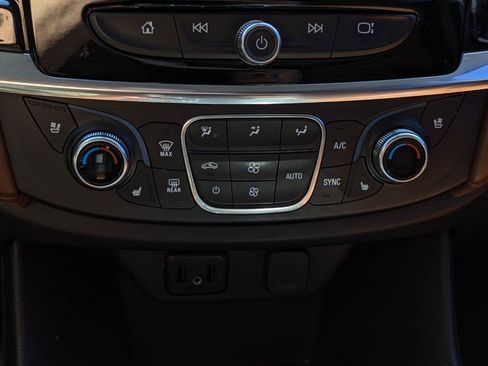 Used 2019 Chevrolet Traverse High Country AWD/4WD image 24