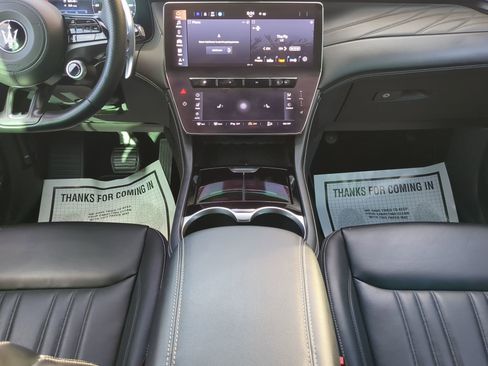 Used 2025 Maserati Grecale Modena image 45
