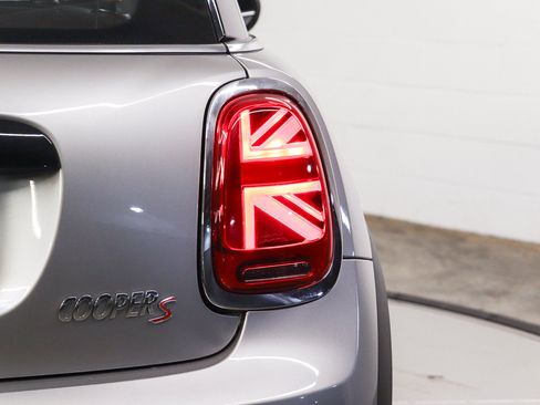 Certified 2024 MINI Cooper S FWD image 8