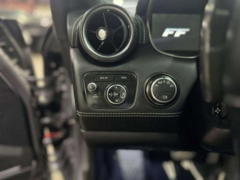 Used 2014 Ferrari FF image 33