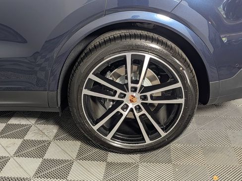 New 2026 Porsche Cayenne AWD/4WD image 12