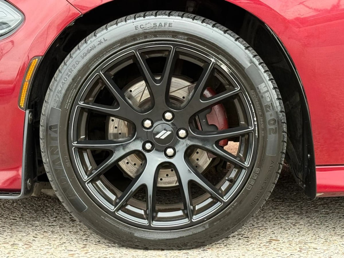 Used 2019 Dodge Charger R/T w/ Blacktop Package RWD image 28