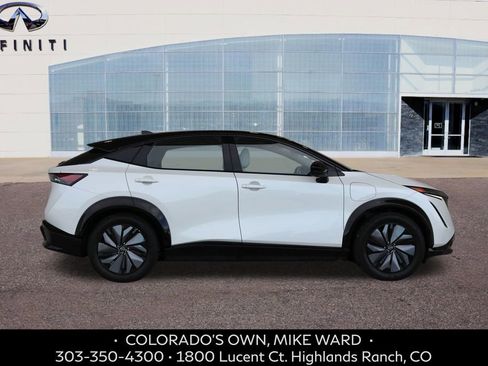 Used 2023 Nissan Ariya AWD image 7