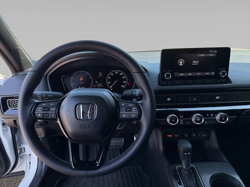 Used 2025 Honda Civic Sport image 10