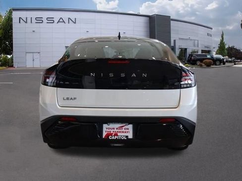 New 2026 Nissan Leaf SV+ w/ Floor Mat Package (SV+) FWD image 4