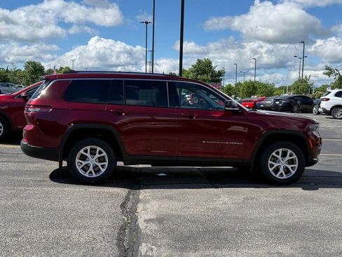 Used 2021 Jeep Grand Cherokee L Limited w/ MOPAR Finishing Package AWD/4WD image 2