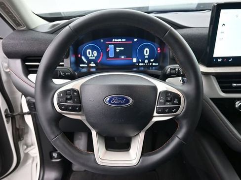 Certified 2025 Ford Explorer Active AWD/4WD image 31