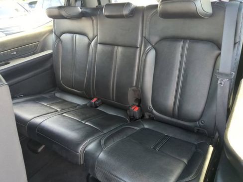 Used 2024 Jeep Wagoneer Series II w/ Flexible Seating Group RWD image 21