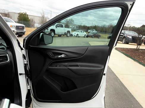 Used 2018 Chevrolet Equinox LT w/ Sun & Infotainment Package AWD/4WD image 26