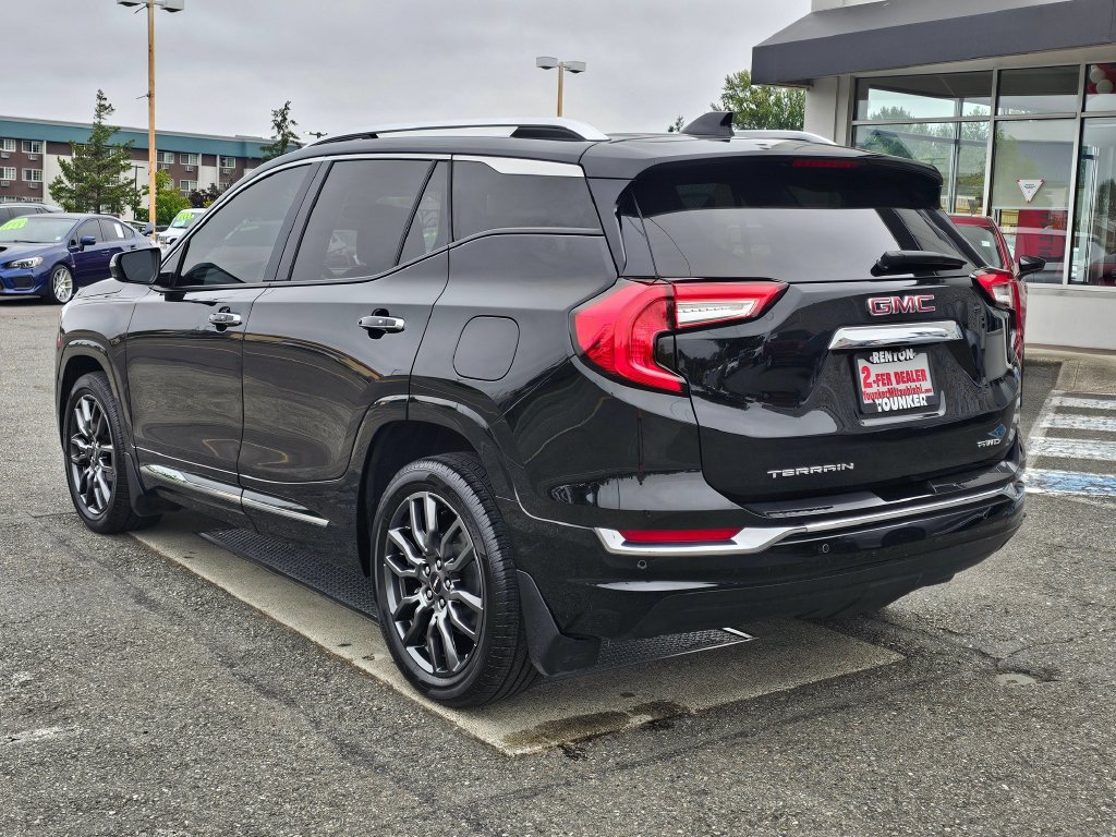 Used 2024 GMC Terrain Denali w/ Black Diamond Edition AWD/4WD image 7