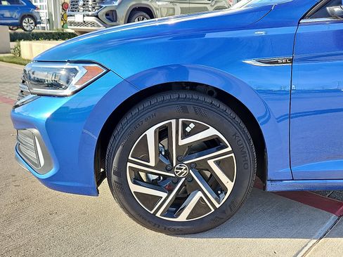 Used 2024 Volkswagen Jetta SEL image 5