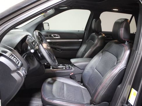 Used 2018 Ford Explorer Sport AWD/4WD image 21