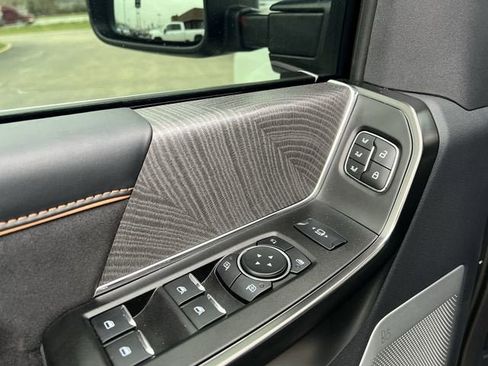 Used 2024 Ford F250 Platinum AWD/4WD image 24