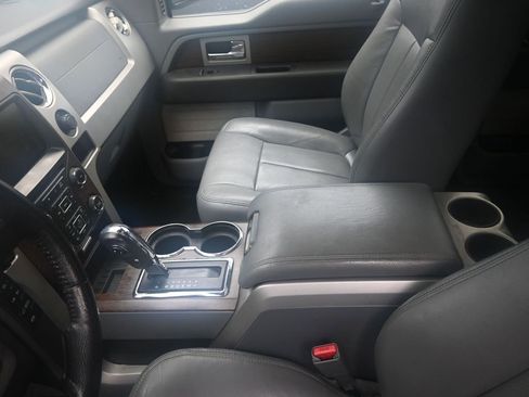 Used 2014 Ford F150 Lariat w/ Lariat Chrome Package image 19