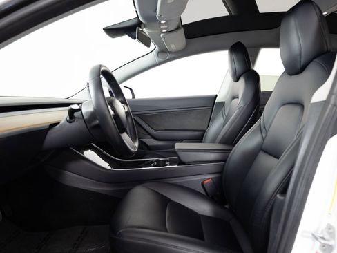 Used 2018 Tesla Model 3 Long Range RWD image 15