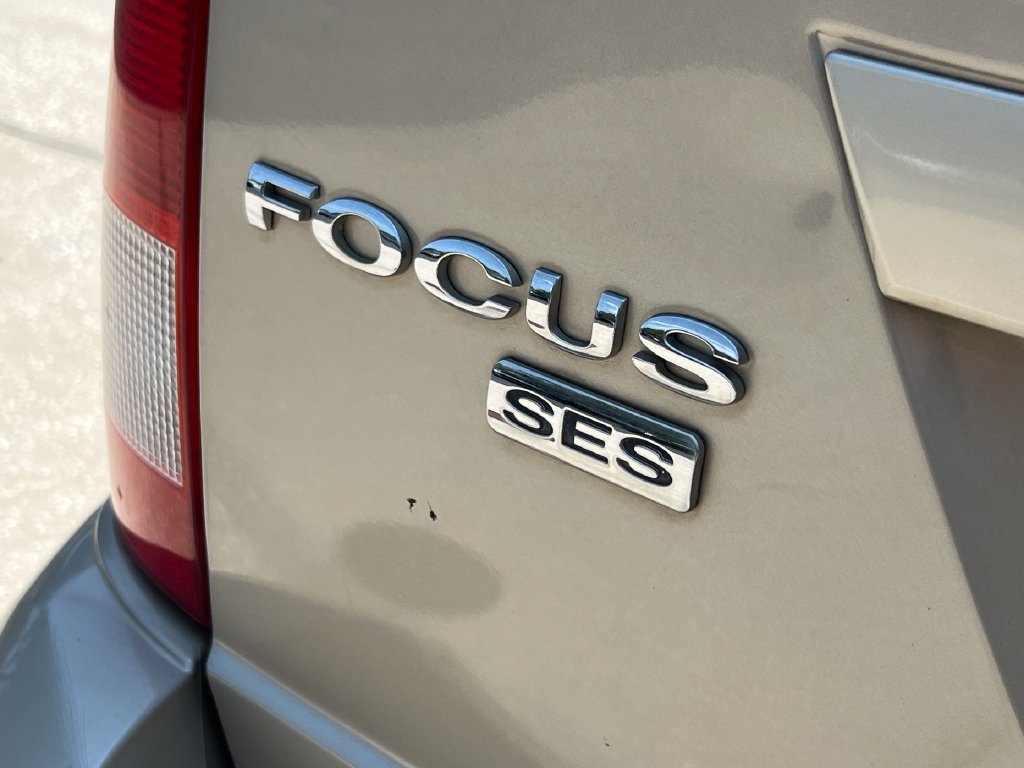 Used 2006 Ford Focus ZXW Wagon FWD image 21