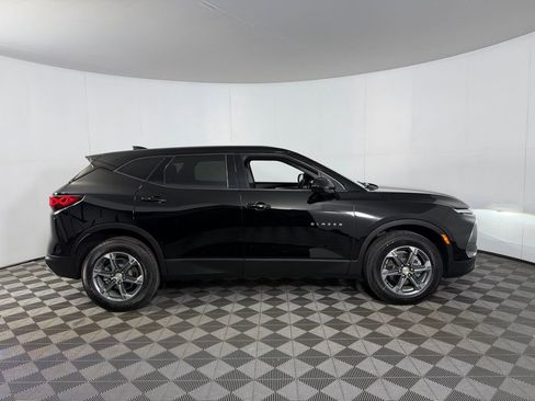 Used 2025 Chevrolet Blazer LT AWD/4WD image 4