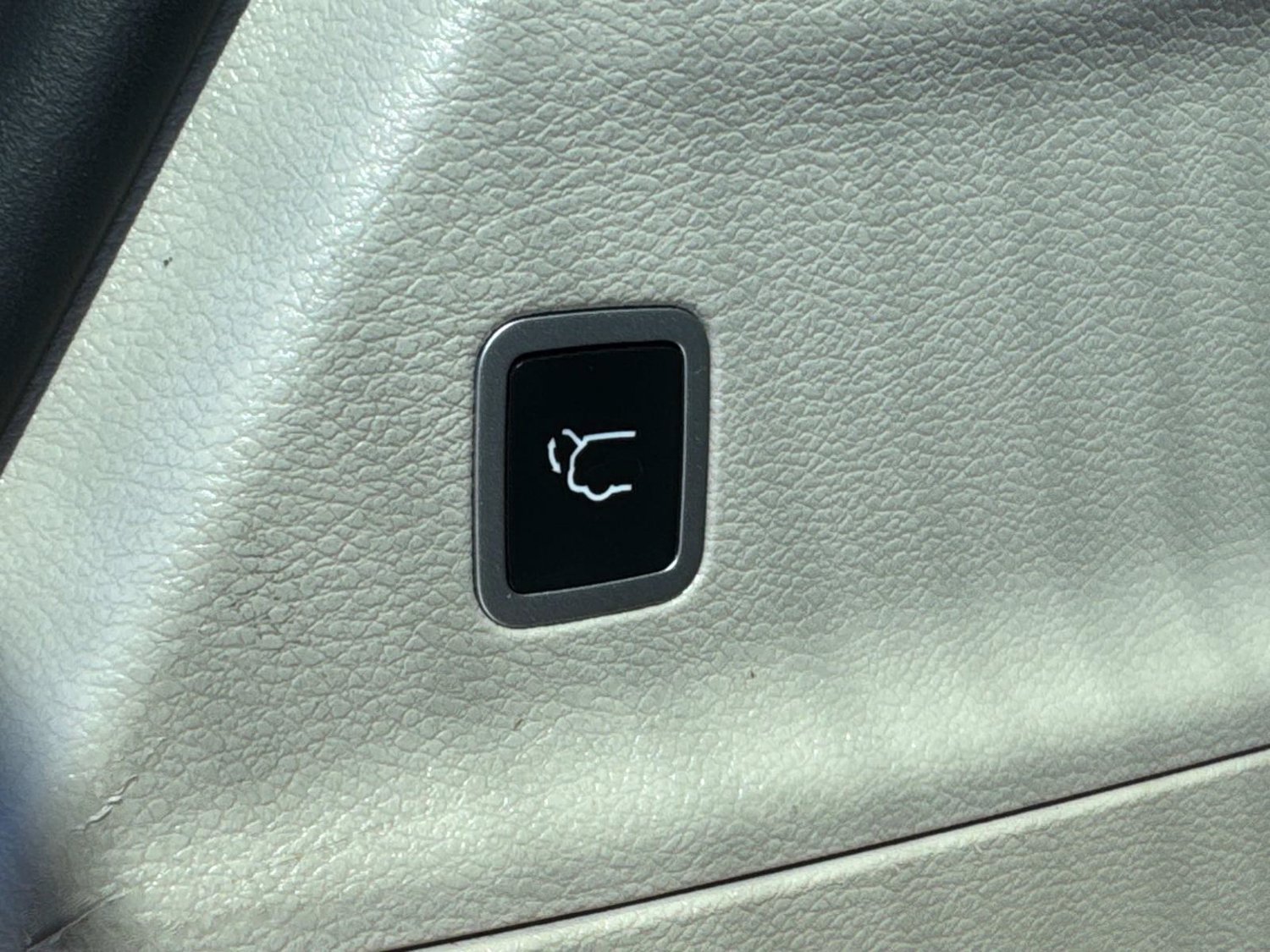 Used 2019 Chrysler Pacifica Touring-L FWD image 17