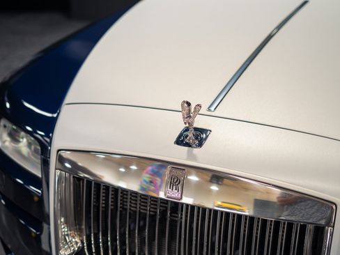 Used 2014 Rolls-Royce Wraith RWD image 3