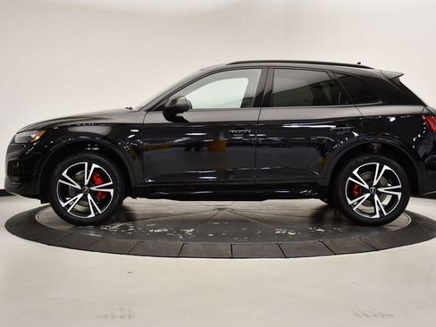 Certified 2025 Audi Q5 2.0T Premium Plus image 2