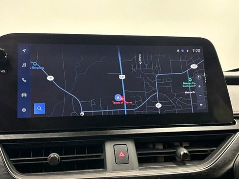 Used 2024 Lexus UX 250h F Sport image 25