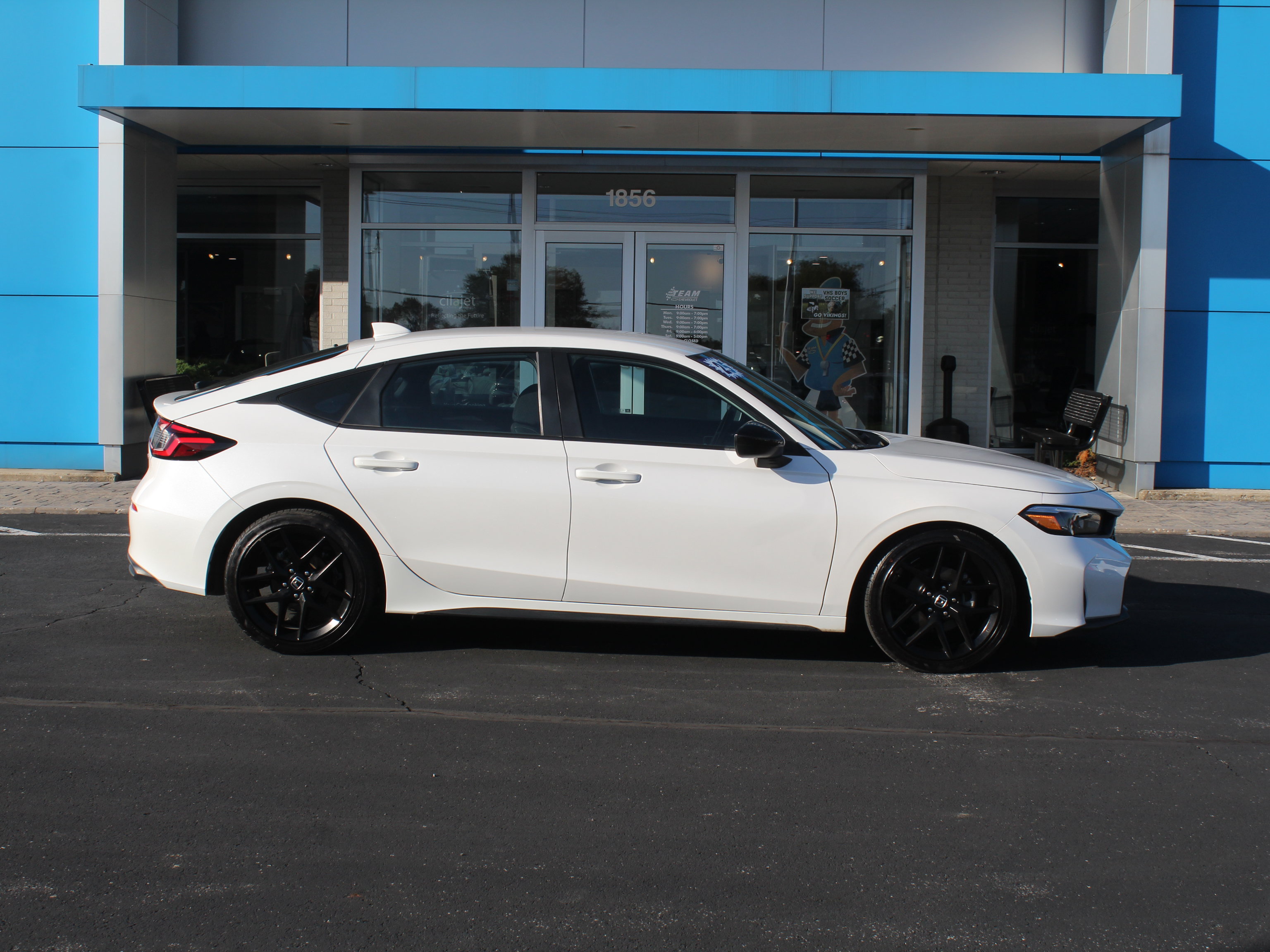 Used 2025 Honda Civic Sport image 5