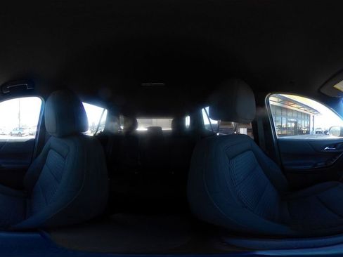 Used 2025 Chevrolet Equinox LT image 43