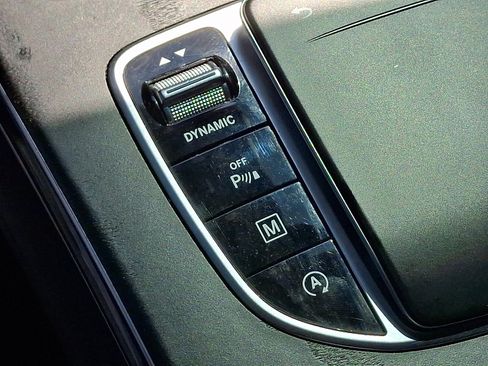 Used 2022 Mercedes-Benz GLC 300 4MATIC image 25