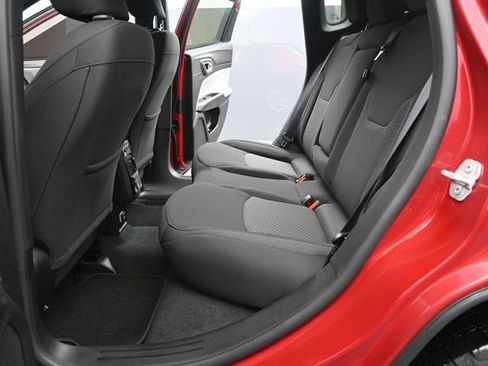 New 2025 Jeep Compass Sport image 13