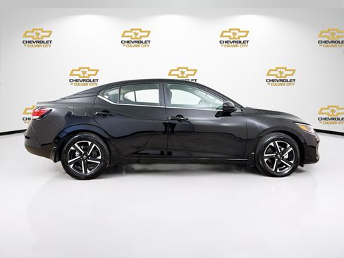 Used 2025 Nissan Sentra SV w/ All-Weather Package FWD image 9