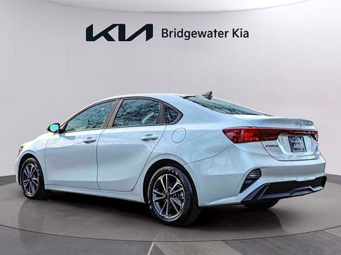 Certified 2024 Kia Forte LXS w/ LXS Technology Package FWD image 4